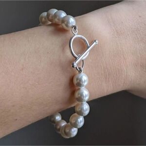 White Seashell Pearls Bracelet &  Silver